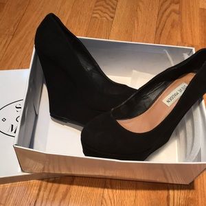 Steve Madden Black Suede Pammyy